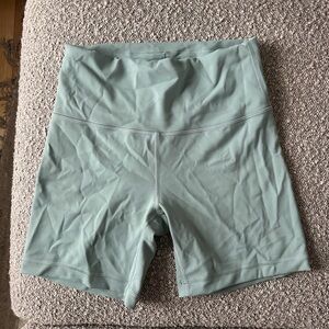 Lululemon Wunder Train High Rise Biker Shorts 6” Size 8